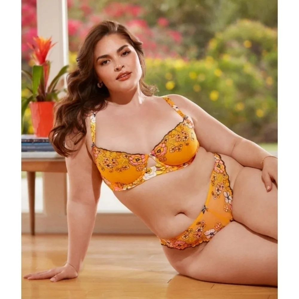 SAVAGE X FENTY Mod Poppy Bra & Panty Set 40D 1X Orange 🍊 Floral Lace